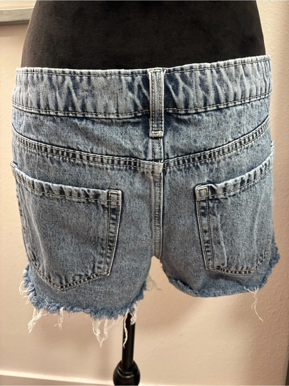 Hollister Light Wash Distressed Denim Cutoff Shorts - Picture 7 of 8
